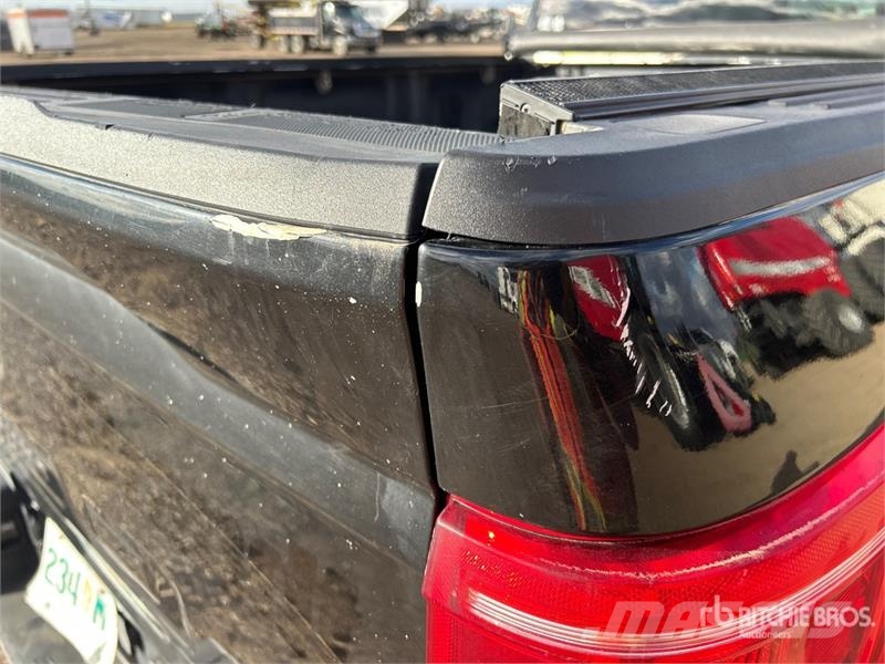 Ford F-150 XLT 4x4 Crew Cab Pickup Muu