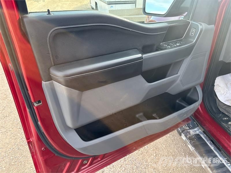 Ford F-150 XLT 4x4 Crew Cab Pickup Inne