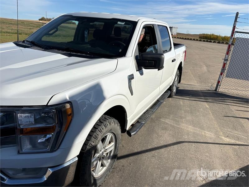 Ford F-150 XLT 4x4 Crew Cab Pickup Andere Transporter