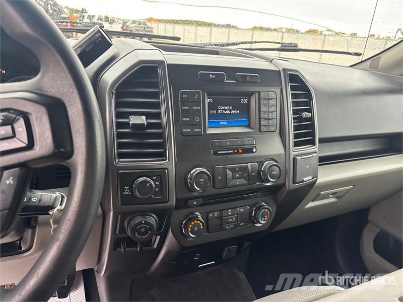 Ford F-150 XLT 4x4 Crew Cab Pickup Ostalo