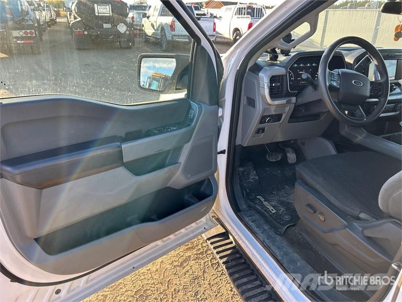 Ford F-150 XLT 4x4 Crew Cab Pickup Andere Transporter