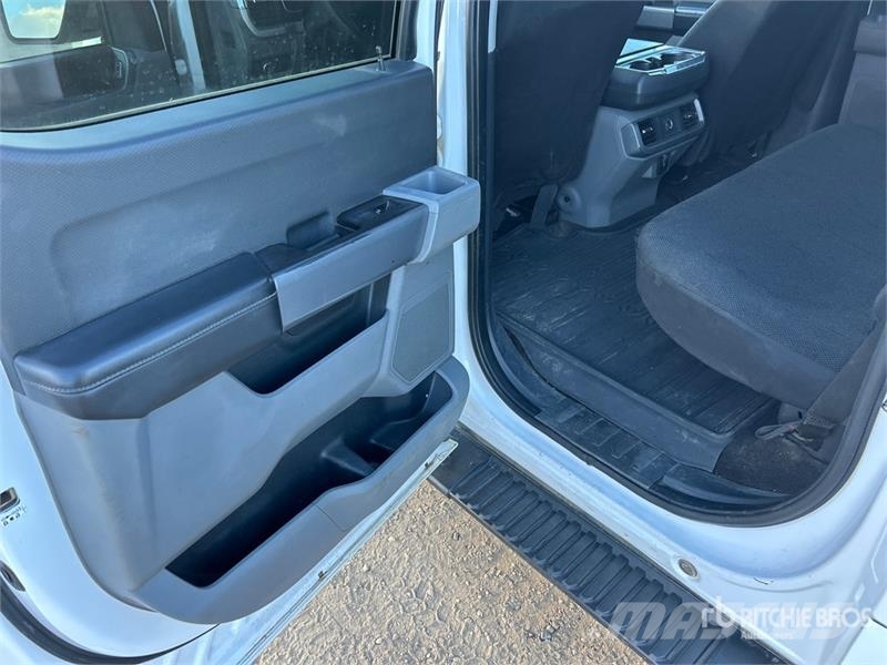 Ford F-150 XLT 4x4 Crew Cab Pickup Andere Transporter