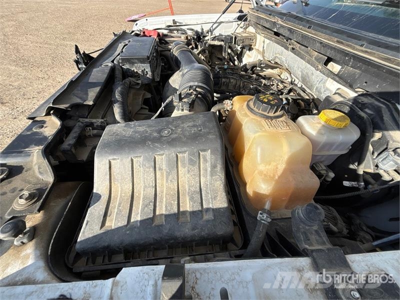 Ford F-150 XLT 4x4 Crew Cab Pickup Muu