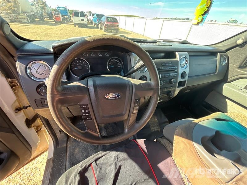 Ford F-150 XLT 4x4 Crew Cab Pickup Andere Transporter