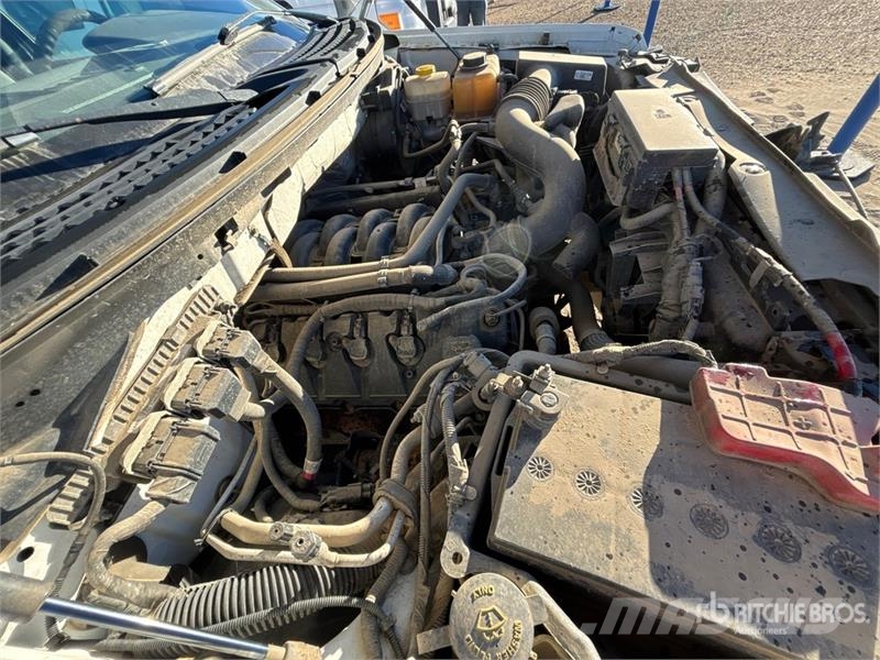 Ford F-150 XLT 4x4 Crew Cab Pickup أخرى