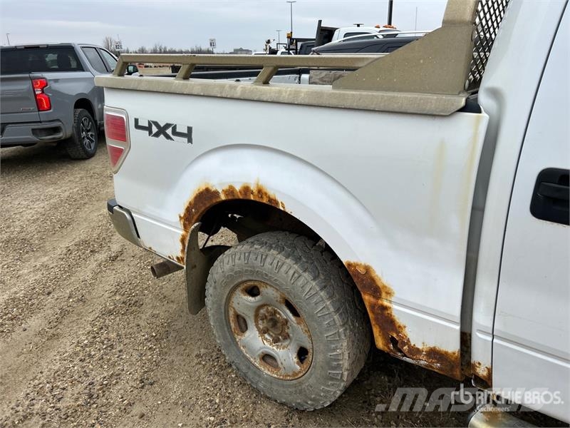 Ford F-150 XLT 4x4 Crew Cab Pickup (Inoperable) أخرى
