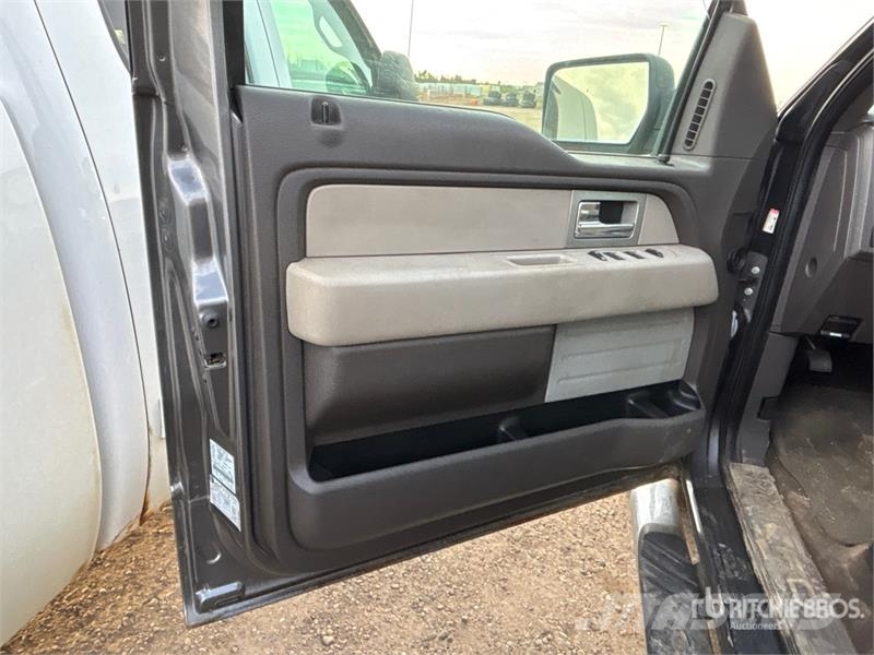 Ford F-150 XLT 4x4 Crew Cab Pickup Drugi