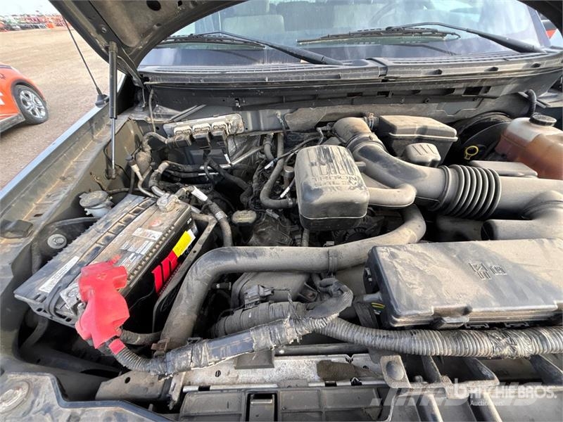 Ford F-150 XLT 4x4 Crew Cab Pickup Drugi