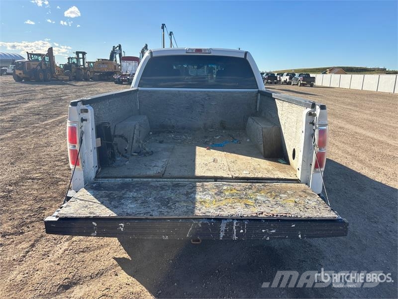Ford F-150 XLT 4x4 Crew Cab Pickup Diger
