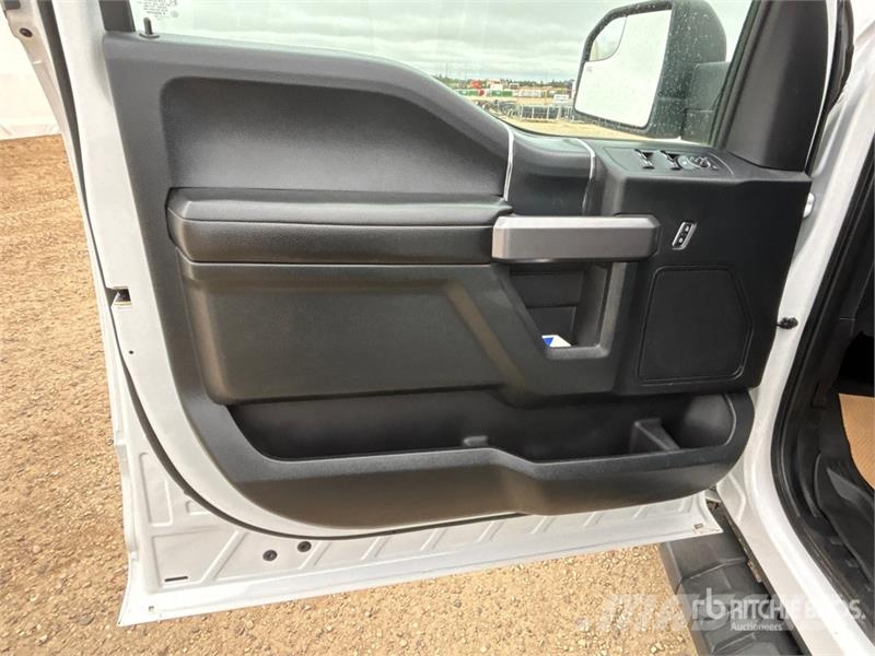Ford F-150 XLT 4x4 Crew Cab Pickup Прочие фургоны