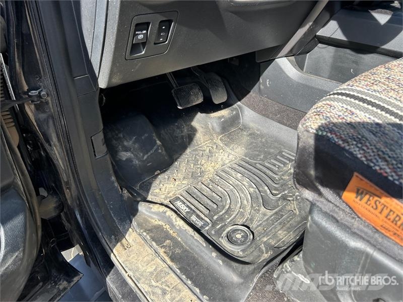 Ford F-150 XLT 4x4 Crew Cab Pickup Ostalo