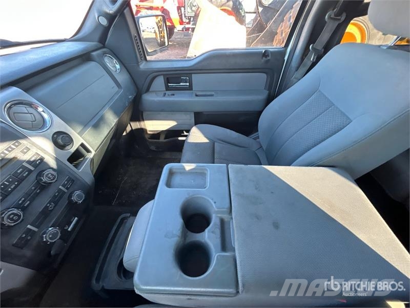 Ford F-150 XLT 4x4 Crew Cab Pickup Ostalo