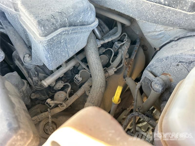 Ford F-150 XLT 4x4 Crew Cab Pickup Egyéb