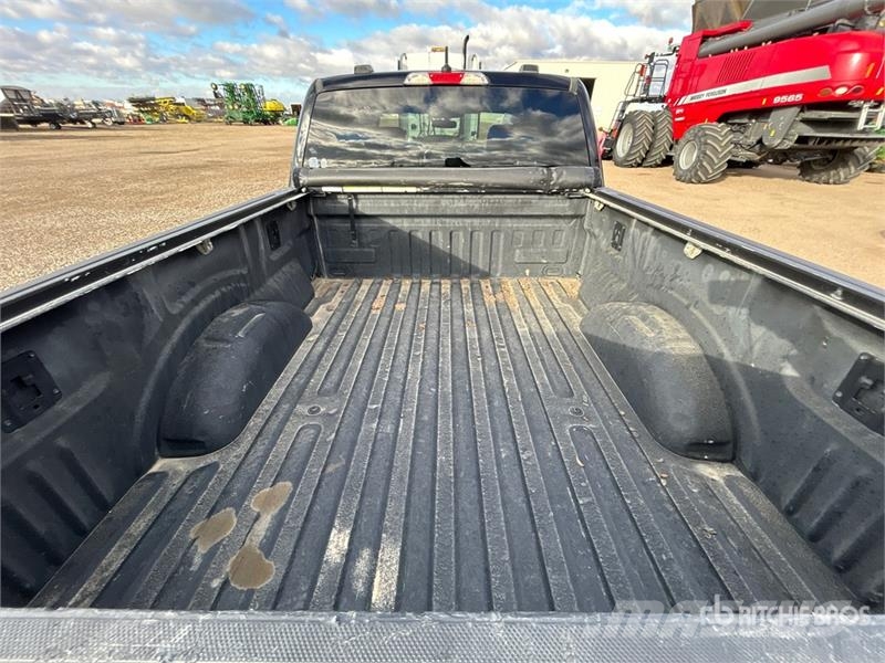 Ford F-150 XLT 4x4 Crew Cab Pickup Muu