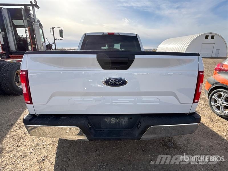 Ford F-150 XLT 4x4 Crew Cab Pickup Muu