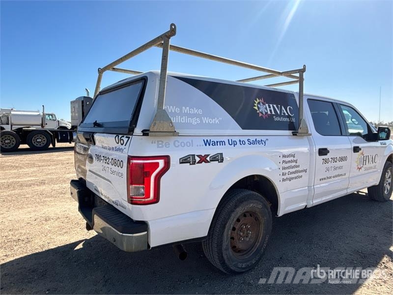 Ford F-150 XLT 4x4 Crew Cab Pickup أخرى