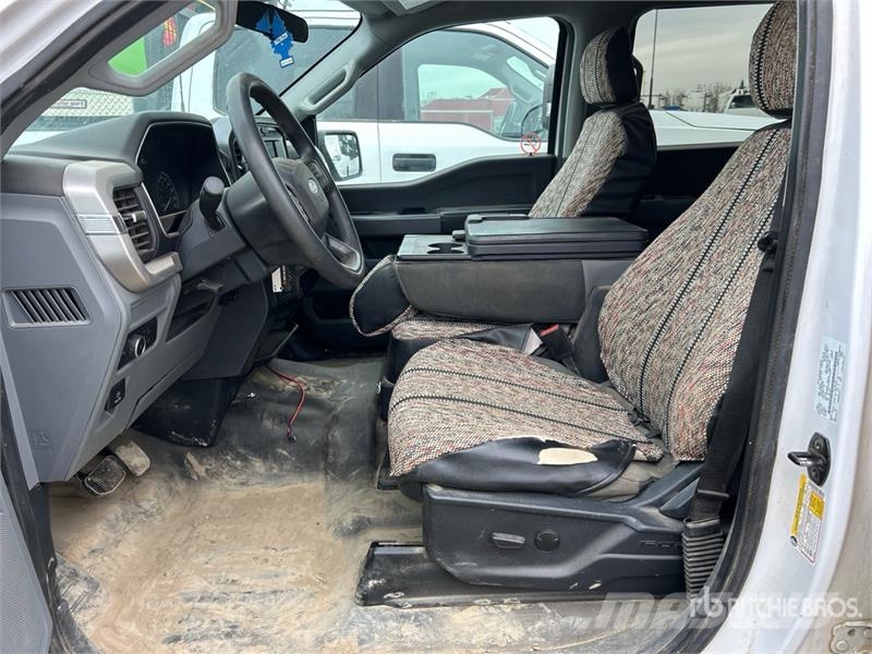 Ford F-150 XLT 4x4 Crew Cab Pickup 其他