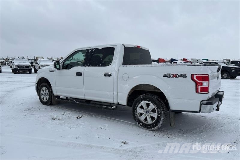 Ford F-150 XLT 4x4 Crew Cab Pickup أخرى