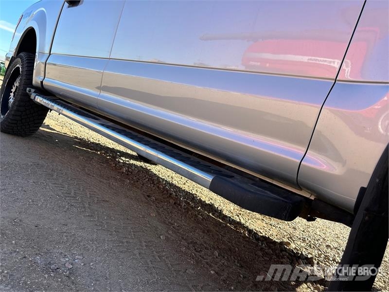 Ford F-150 XLT 4x4 Crew Cab Pickup Other