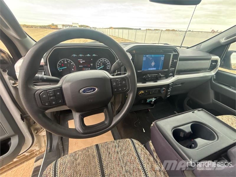 Ford F-150 XLT 4x4 Crew Cab Pickup Andere Transporter