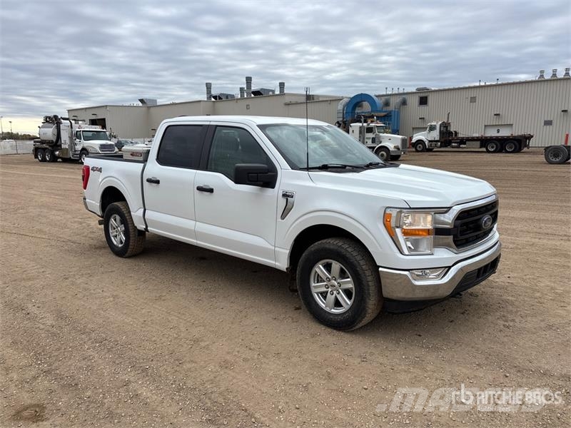 Ford F-150 XLT 4x4 Crew Cab Pickup Muu