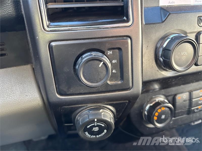 Ford F-150 XLT 4x4 Crew Cab Pickup 其他