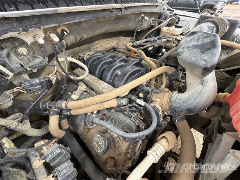 Ford F-150 XLT 4x4 Crew Cab Pickup Ostalo