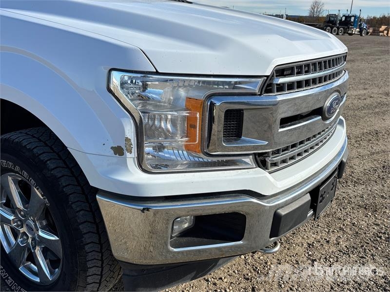 Ford F-150 XLT 4x4 Crew Cab Pickup Andere Transporter
