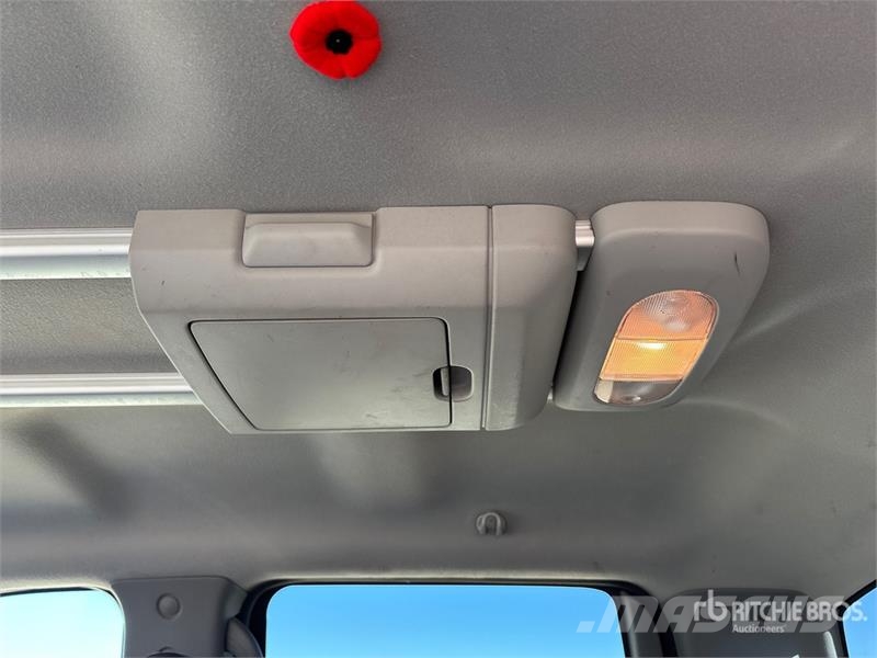 Ford F-150 XLT 4x4 Crew Cab Pickup أخرى