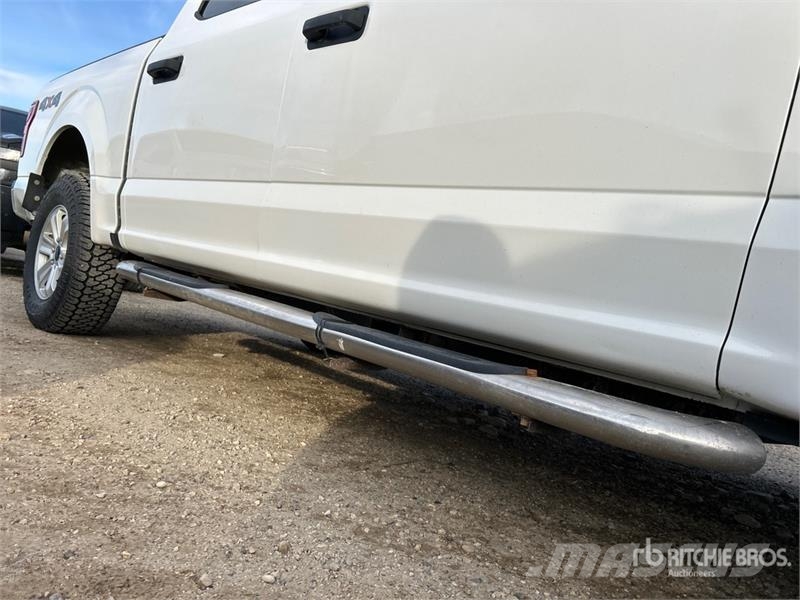 Ford F-150 XLT 4x4 Crew Cab Pickup أخرى