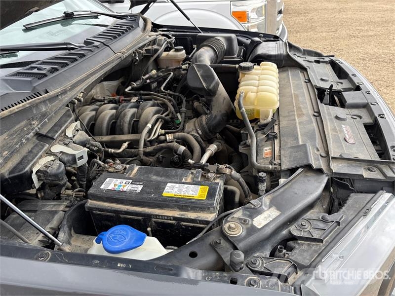 Ford F-150 XLT 4x4 Crew Cab Pickup Muu