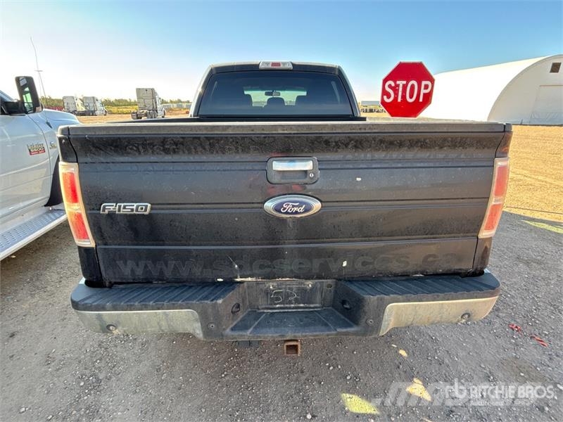 Ford F-150 XLT 4x4 Crew Cab Pickup Muu