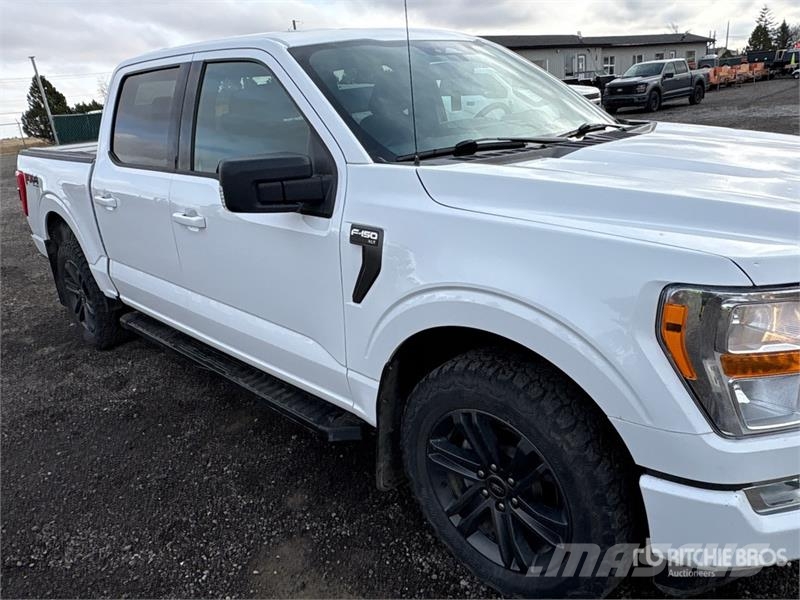 Ford F-150 XLT 4x4 Crew Cab Pickup Muu