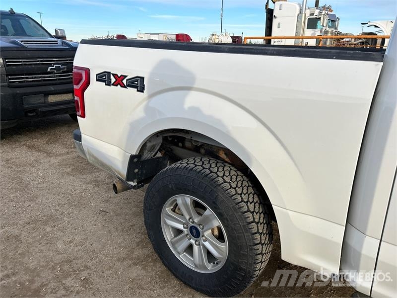 Ford F-150 XLT 4x4 Crew Cab Pickup أخرى
