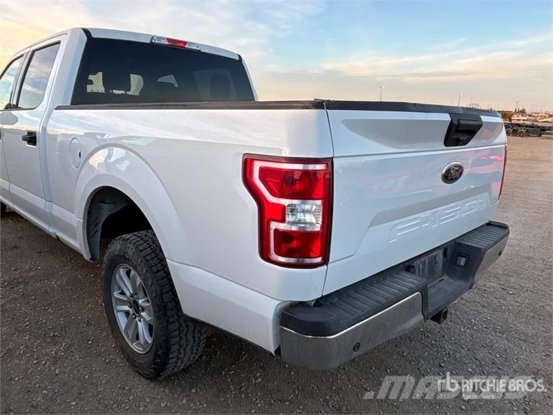 Ford F-150 XLT 4x4 Crew Cab Pickup Ostalo
