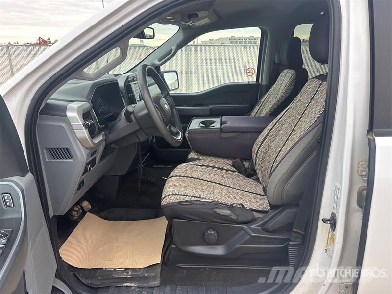 Ford F-150 XLT 4x4 Crew Cab Pickup Andere Transporter