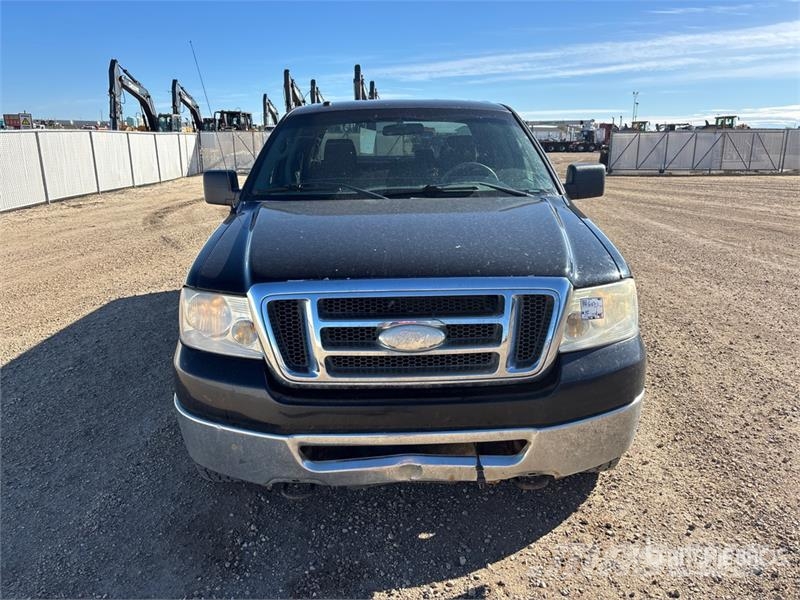 Ford F-150 XLT 4x4 Crew Cab Pickup أخرى
