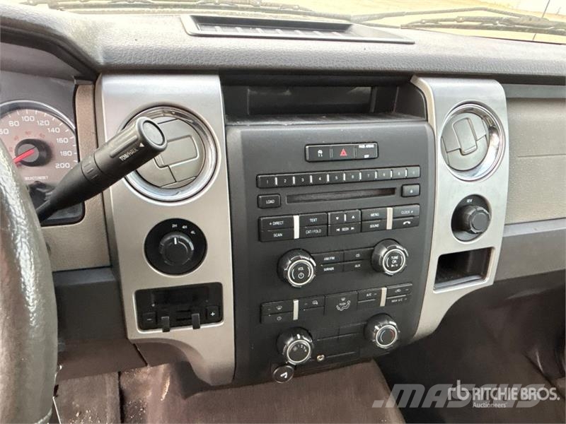 Ford F-150 XLT 4x4 Crew Cab Pickup Drugi