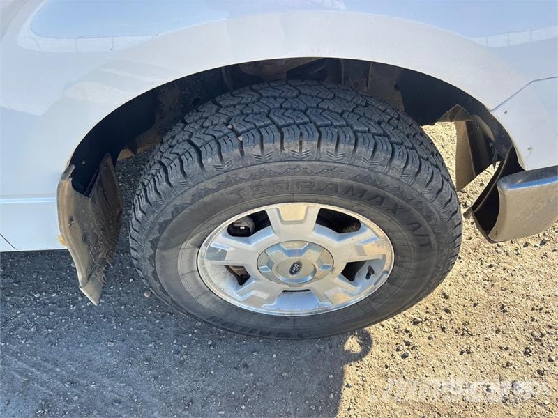 Ford F-150 XLT 4x4 Crew Cab Pickup Diger