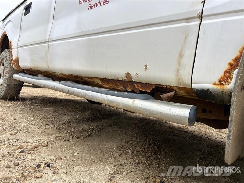 Ford F-150 XLT 4x4 Crew Cab Pickup (Inoperable) أخرى
