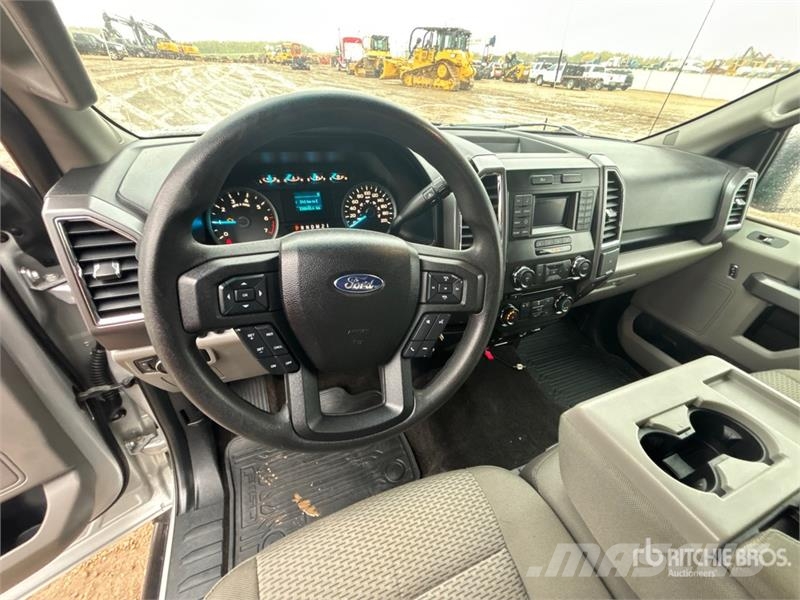 Ford F-150 XLT 4x4 Crew Cab Pickup Ostalo