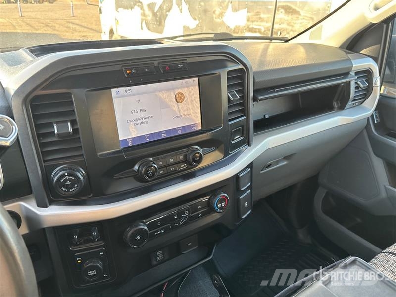 Ford F-150 XLT 4x4 Crew Cab Pickup Ostalo