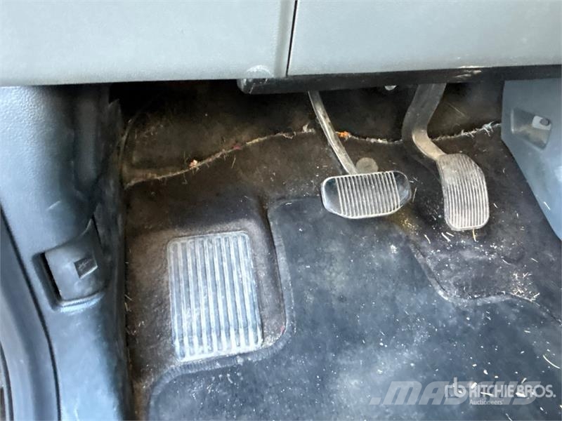 Ford F-150 XLT 4x4 Crew Cab Pickup Furgoni altro