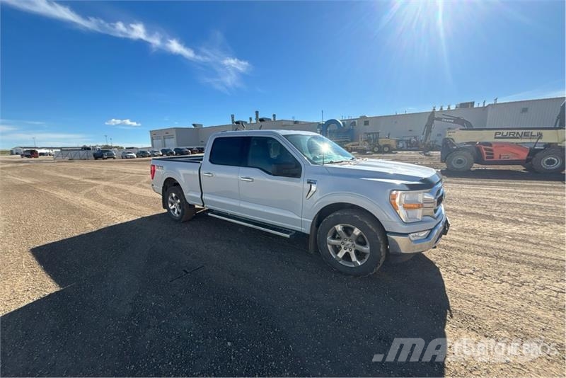 Ford F-150 XLT 4x4 Crew Cab Pickup Kita