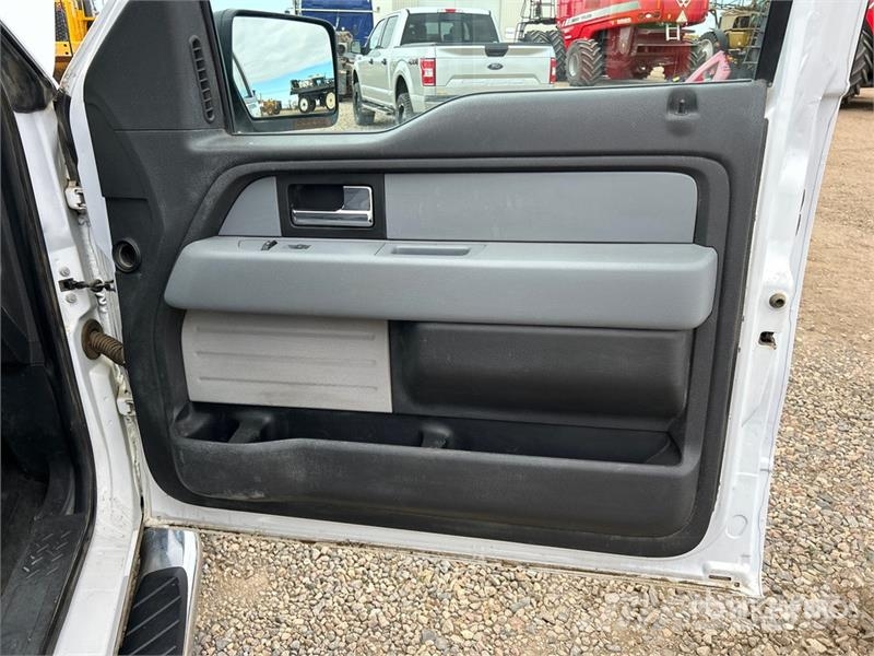 Ford F-150 XLT 4x4 Crew Cab Pickup Altele