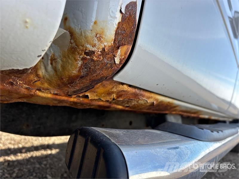 Ford F-150 XLT 4x4 Crew Cab Pickup Muu