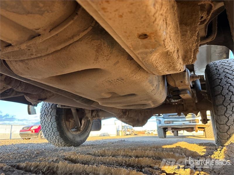 Ford F-150 XLT 4x4 Crew Cab Pickup Інше