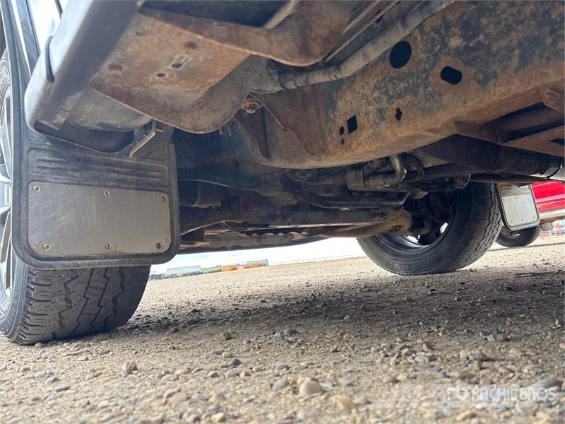 Ford F-150 XLT 4x4 Crew Cab Pickup Muu