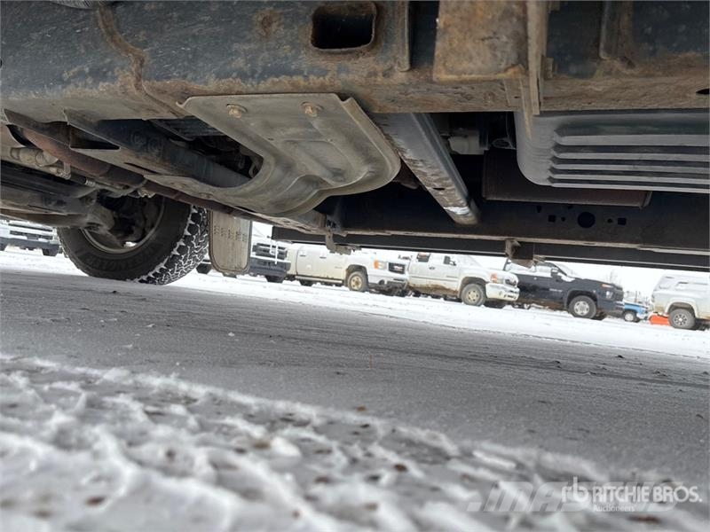 Ford F-150 XLT 4x4 Crew Cab Pickup أخرى