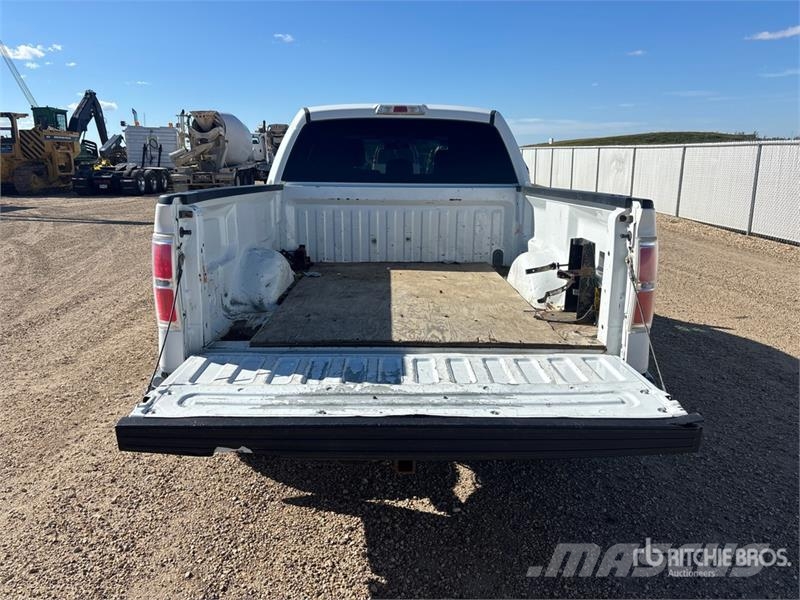 Ford F-150 XLT 4x4 Crew Cab Pickup Andere Transporter